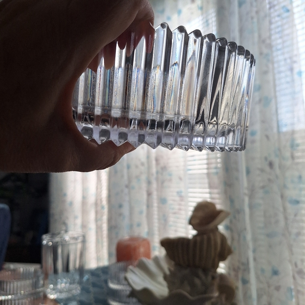 Mikasa Hostess Diamond Fire Cut Crystal Bowl - Picture 11 of 16